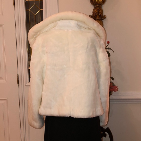 MINT CONDITION PREVU PLUSH JACKET - Picture 3 of 4